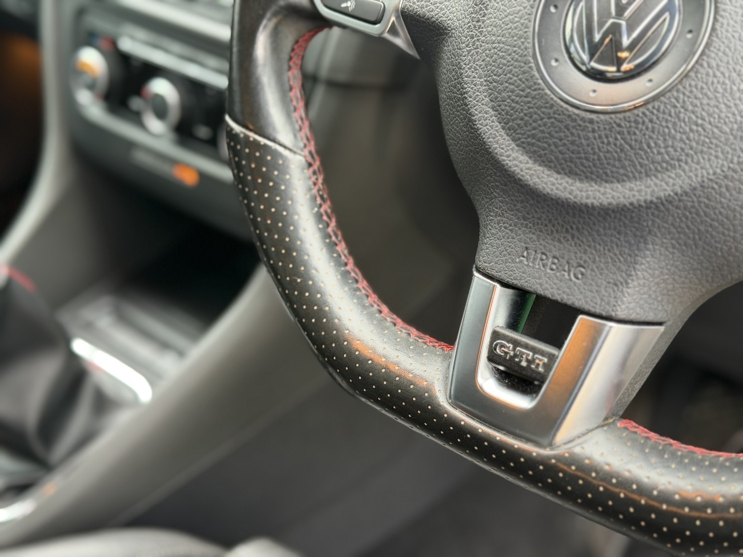 Used Volkswagen Golf 2010 for sale - 77148242: Photo 40