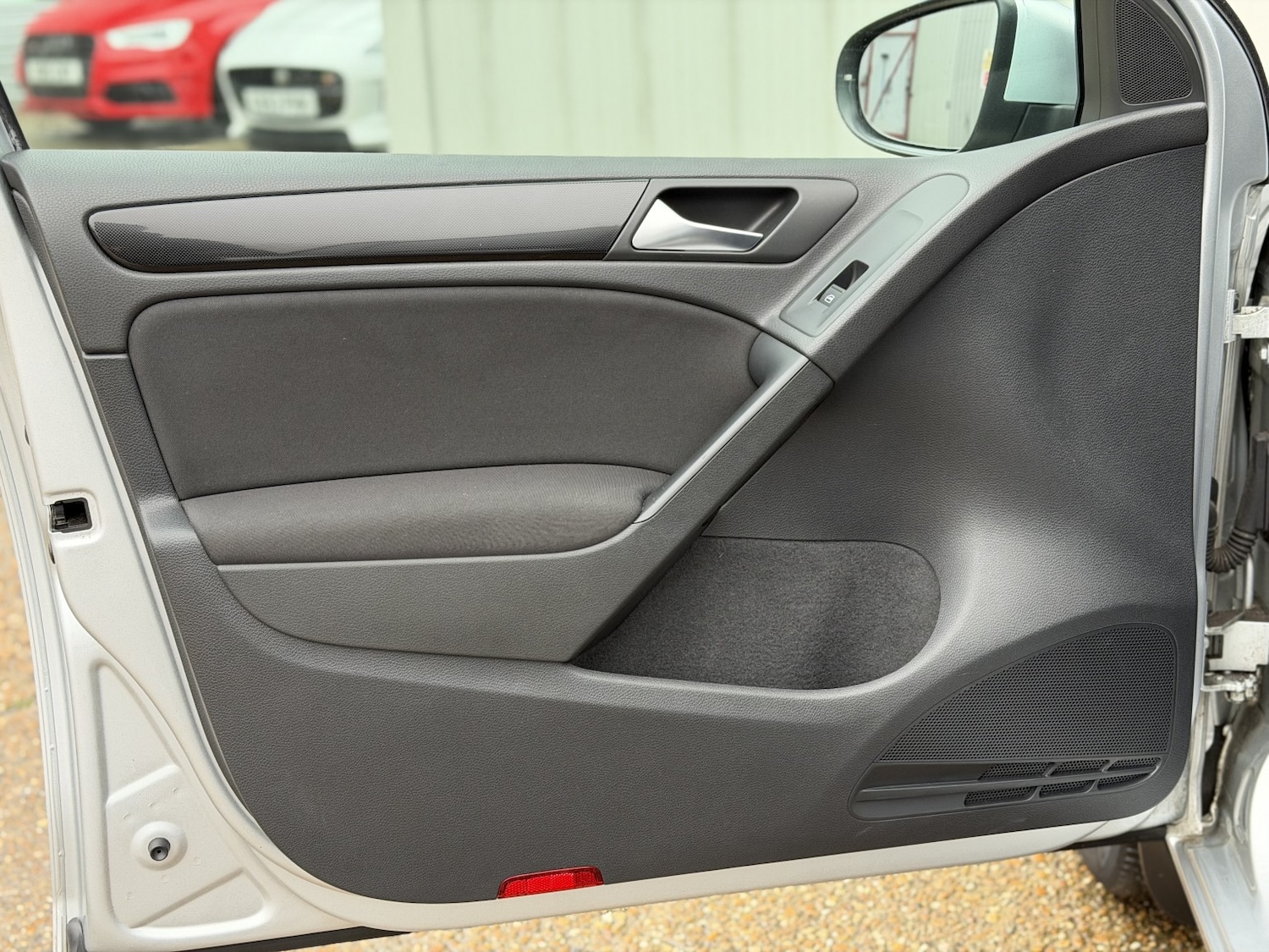 Used Volkswagen Golf 2010 for sale - 77148242: Photo 50