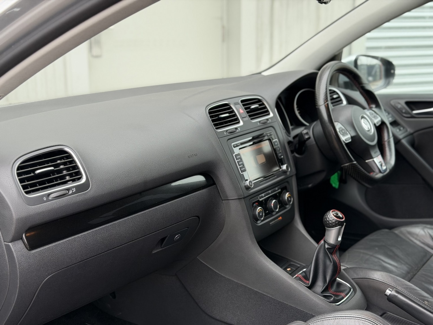 Used Volkswagen Golf 2010 for sale - 77148242: Photo 51