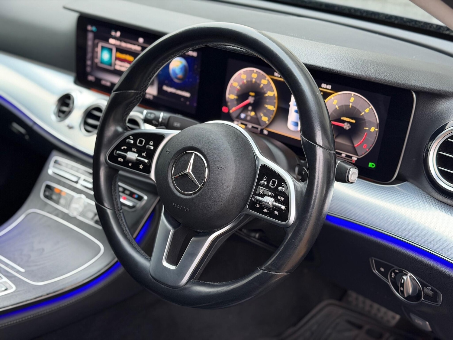 Used Mercedes-Benz E Class 2020 for sale - 76521534: Photo 3