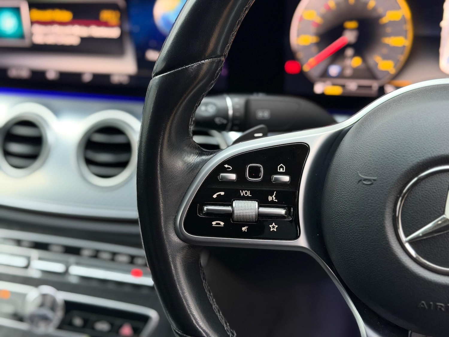 Used Mercedes-Benz E Class 2020 for sale - 76521534: Photo 40