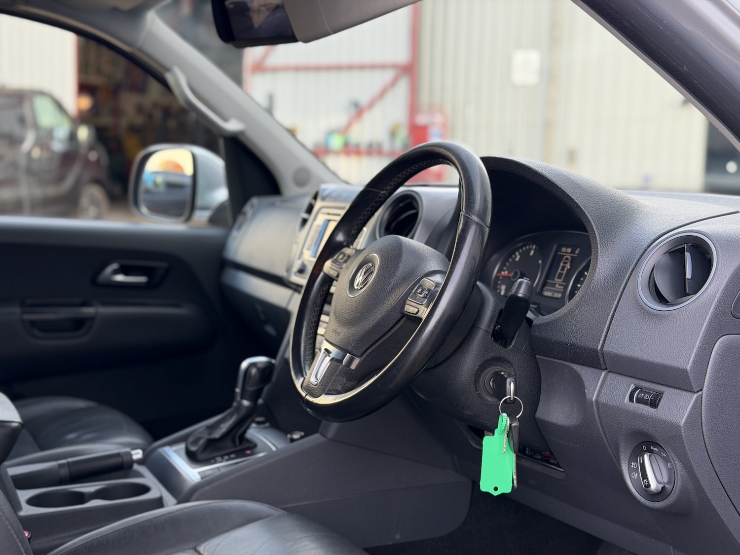 Used Volkswagen Amarok 2015 for sale - 77233755: Photo 27