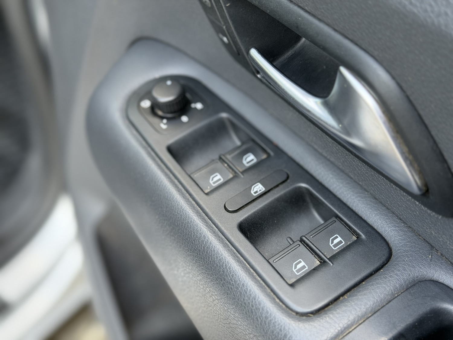 Used Volkswagen Amarok 2015 for sale - 77233755: Photo 30