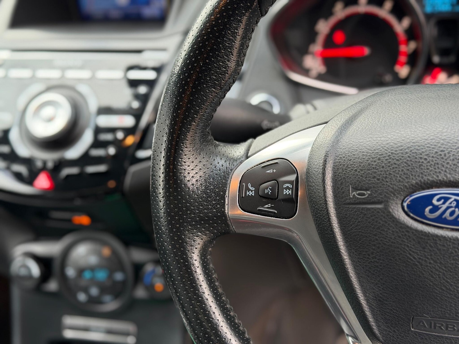 Used Ford Fiesta 2017 for sale - 76550907: Photo 38