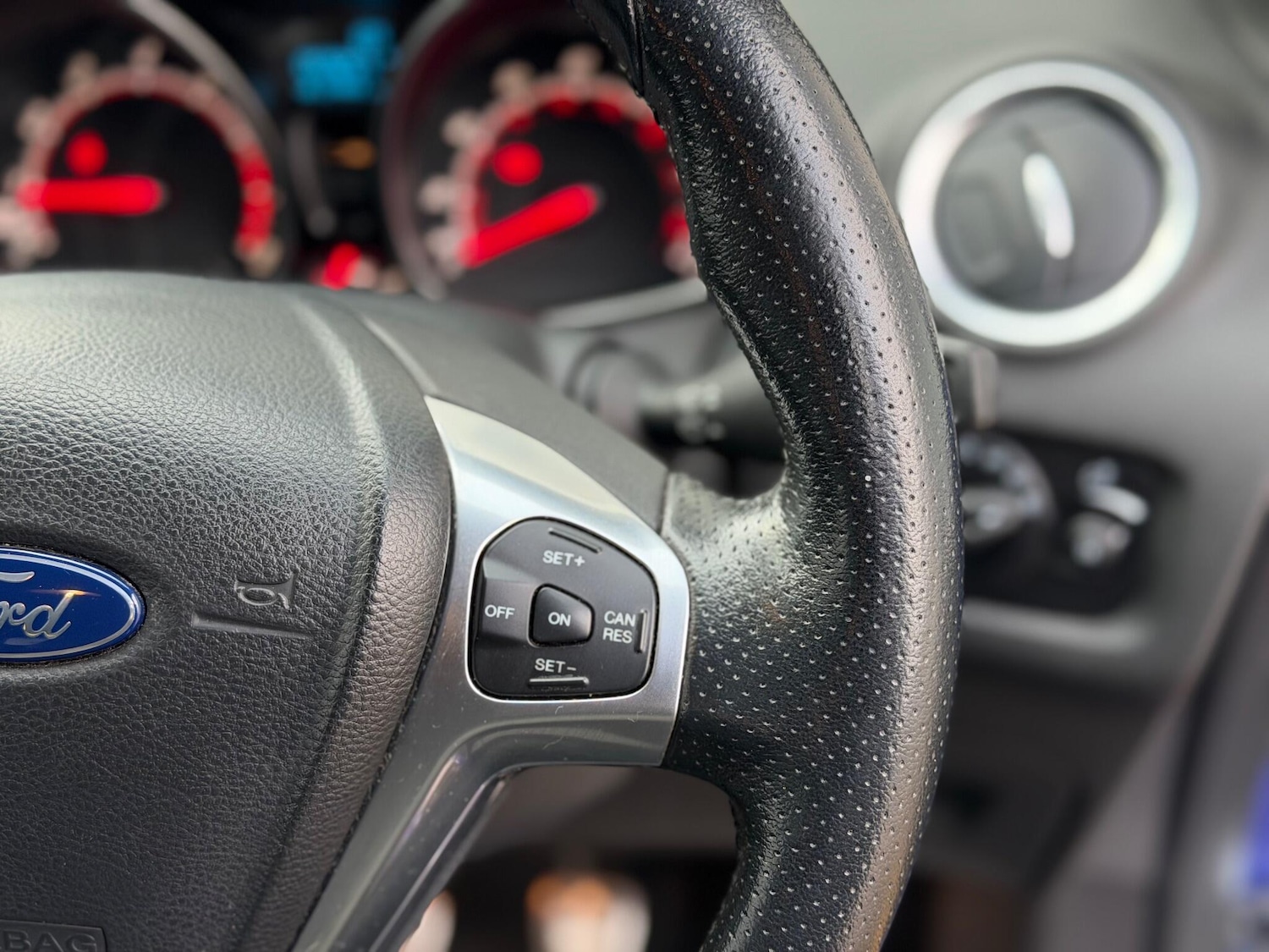 Used Ford Fiesta 2017 for sale - 76550907: Photo 39