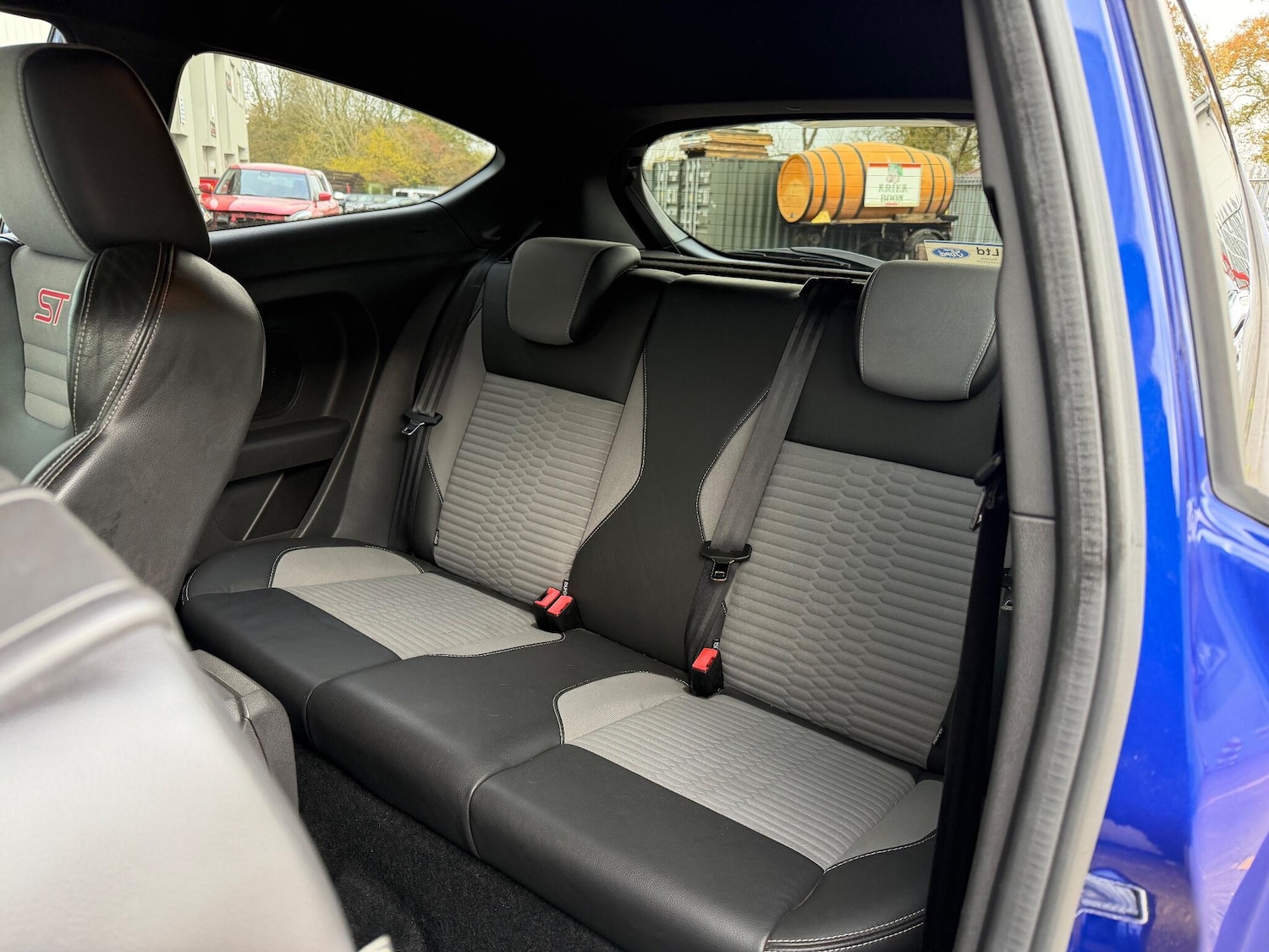 Used Ford Fiesta 2017 for sale - 76550907: Photo 54