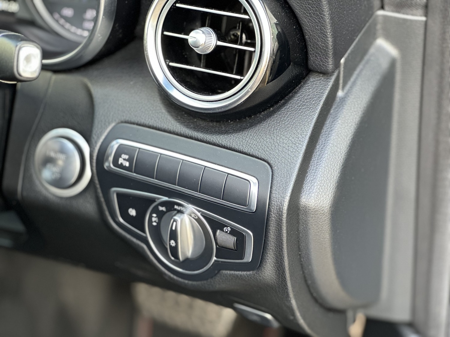 Used Mercedes-Benz C Class 2017 for sale - 77409509: Photo 43