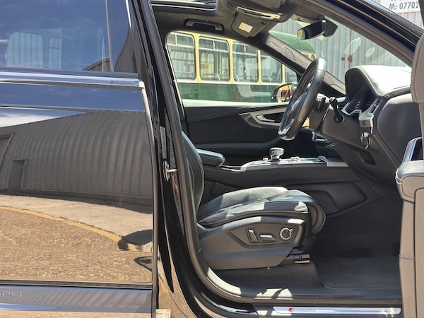 Used Audi SQ7 2018 for sale - 75126707: Photo 30