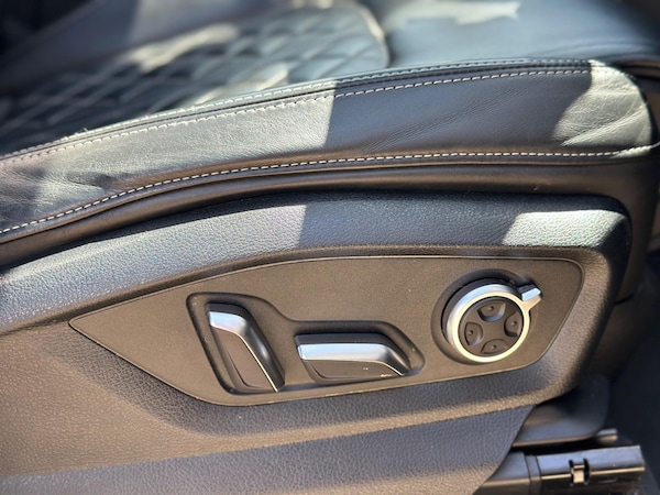 Used Audi SQ7 2018 for sale - 75126707: Photo 33