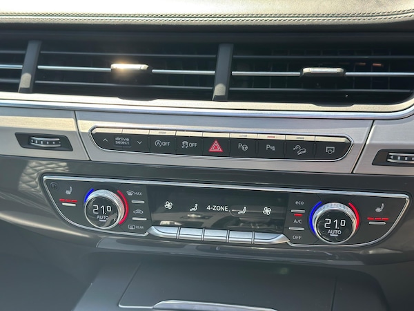Used Audi SQ7 2018 for sale - 75126707: Photo 55