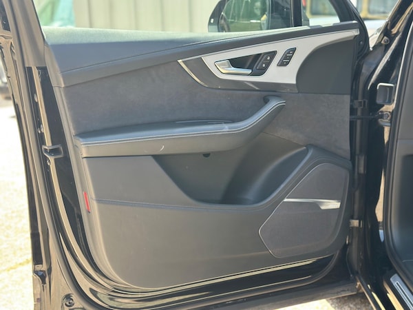 Used Audi SQ7 2018 for sale - 75126707: Photo 59