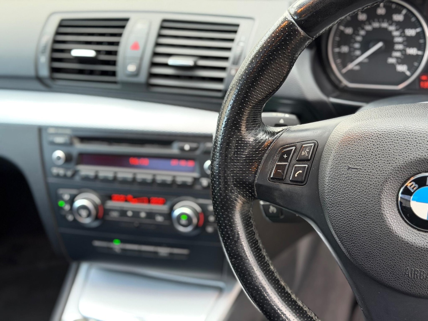 Used BMW 1 Series 2011 for sale - 76399282: Photo 32