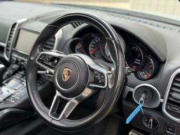 Used Porsche Cayenne 2016 for sale - 78599581: Photo