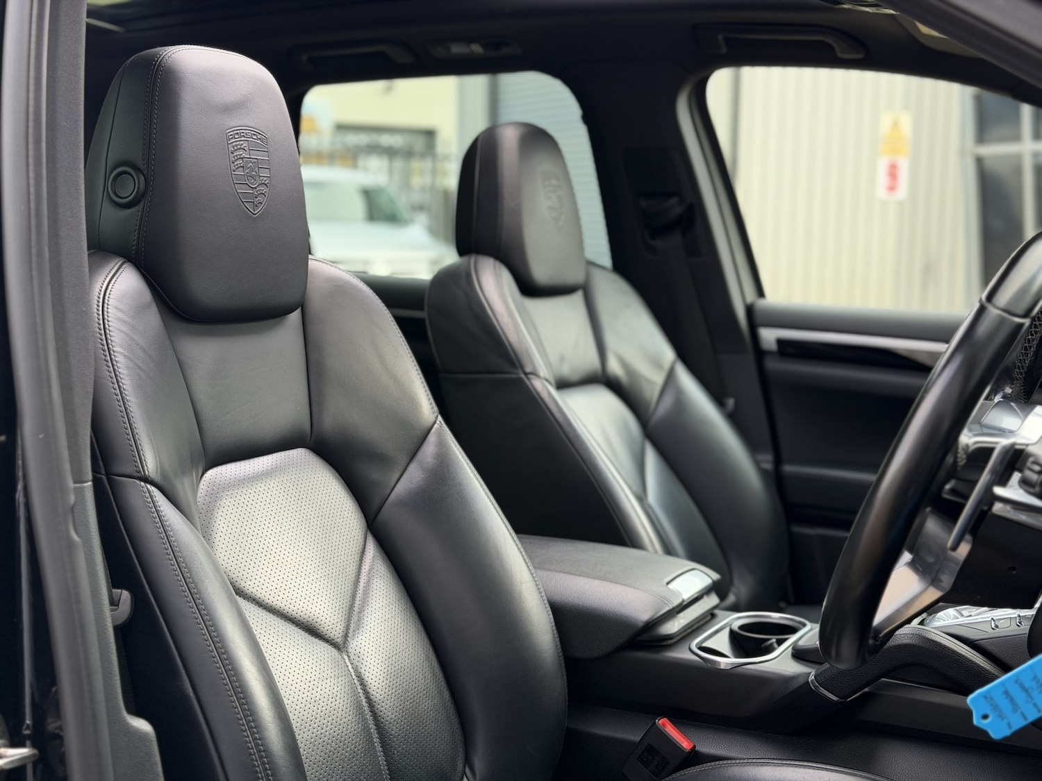 Used Porsche Cayenne 2016 for sale - 77233774: Photo 32