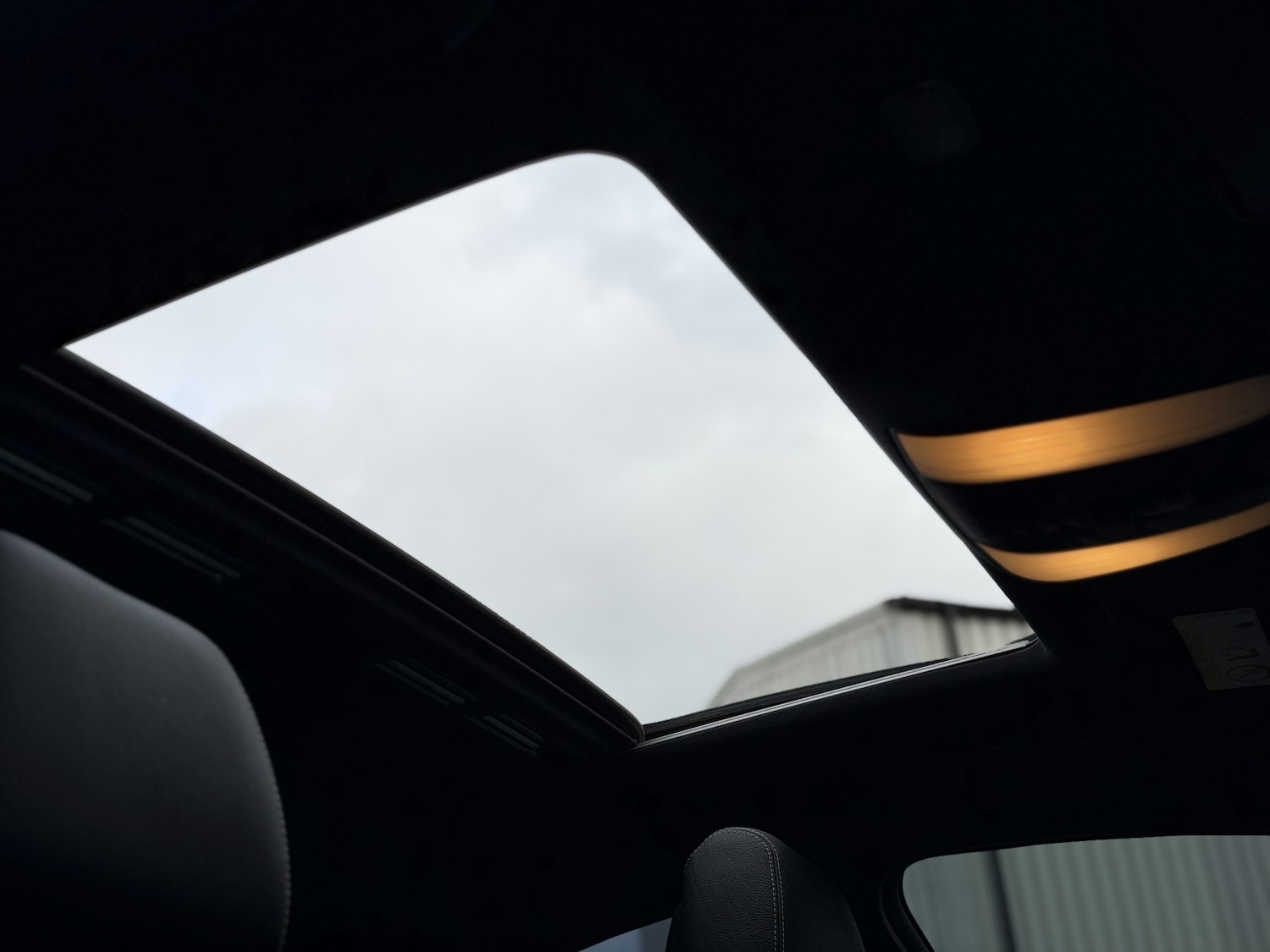 Used Mercedes-Benz CLS 2015 for sale - 77921398: Photo 3