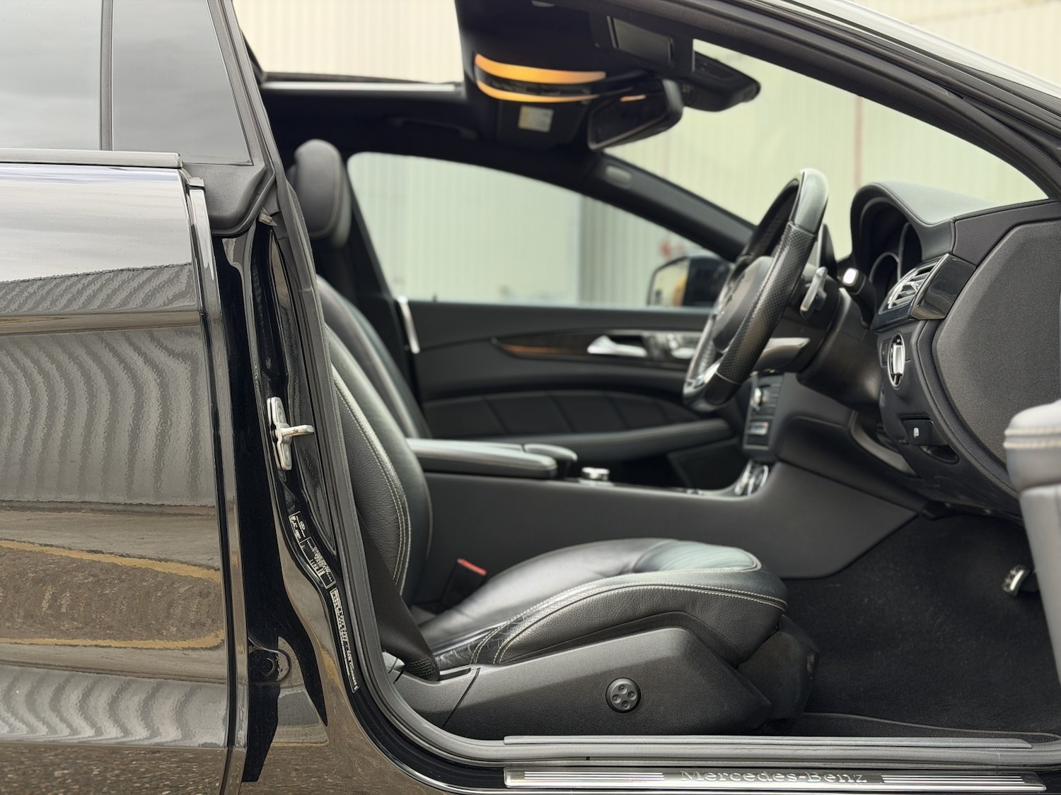 Used Mercedes-Benz CLS 2015 for sale - 77921398: Photo 35