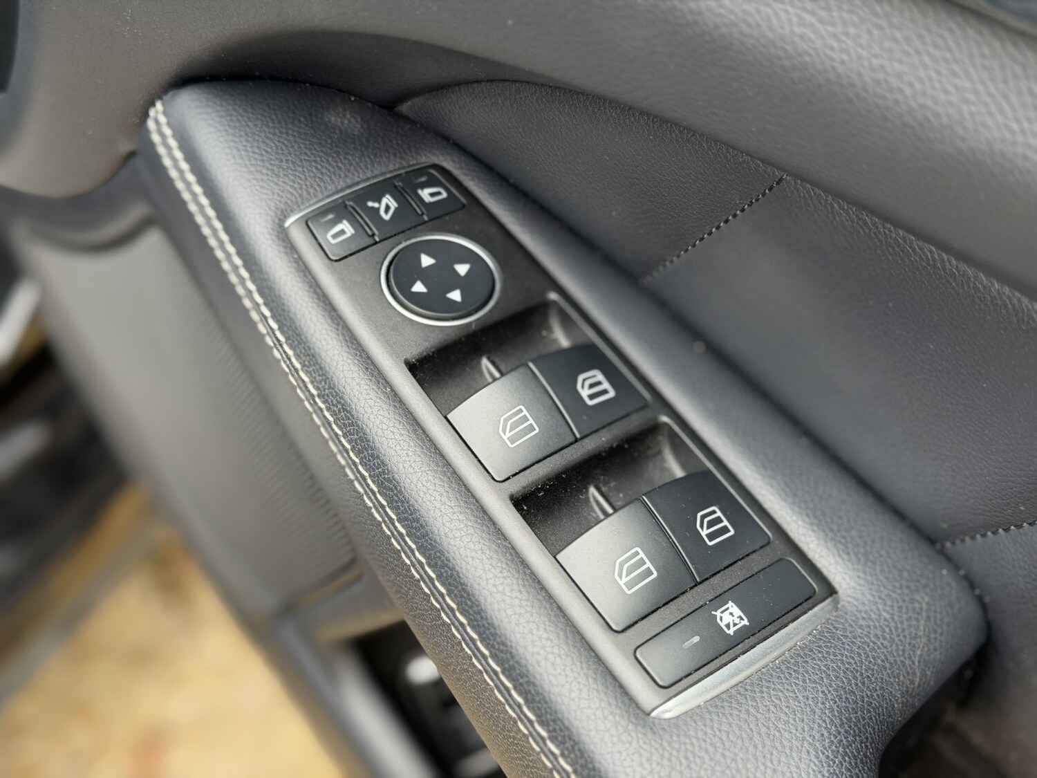 Used Mercedes-Benz CLS 2015 for sale - 77921398: Photo 39