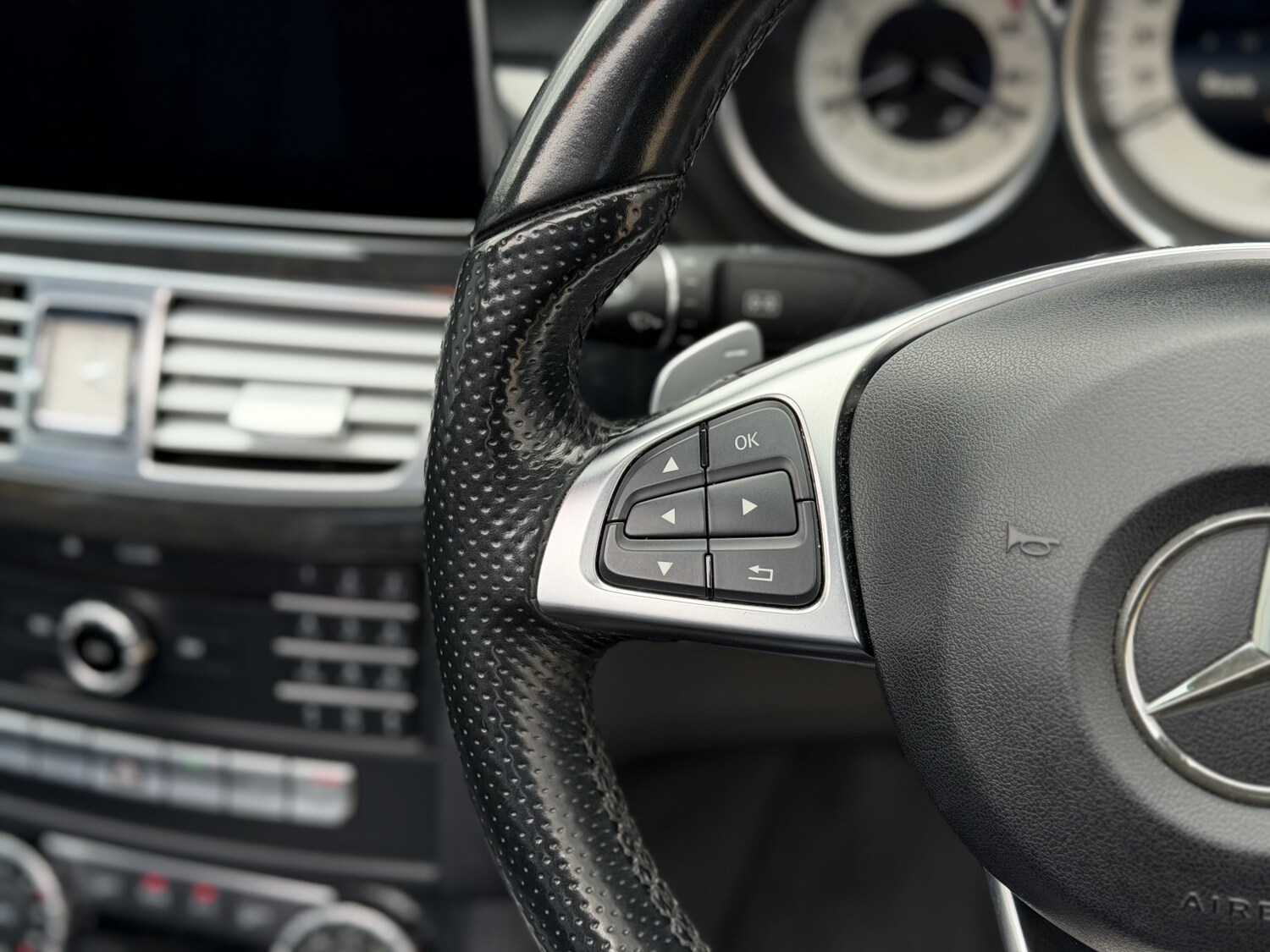 Used Mercedes-Benz CLS 2015 for sale - 77921398: Photo 41