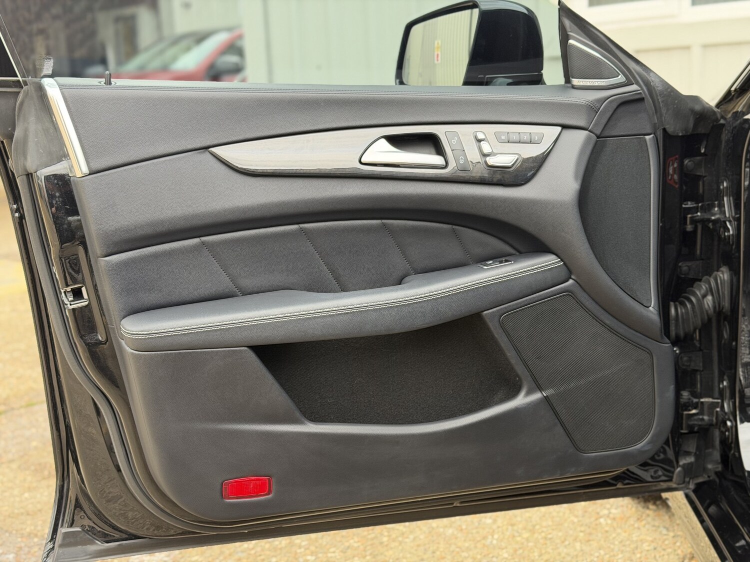 Used Mercedes-Benz CLS 2015 for sale - 77921398: Photo 54