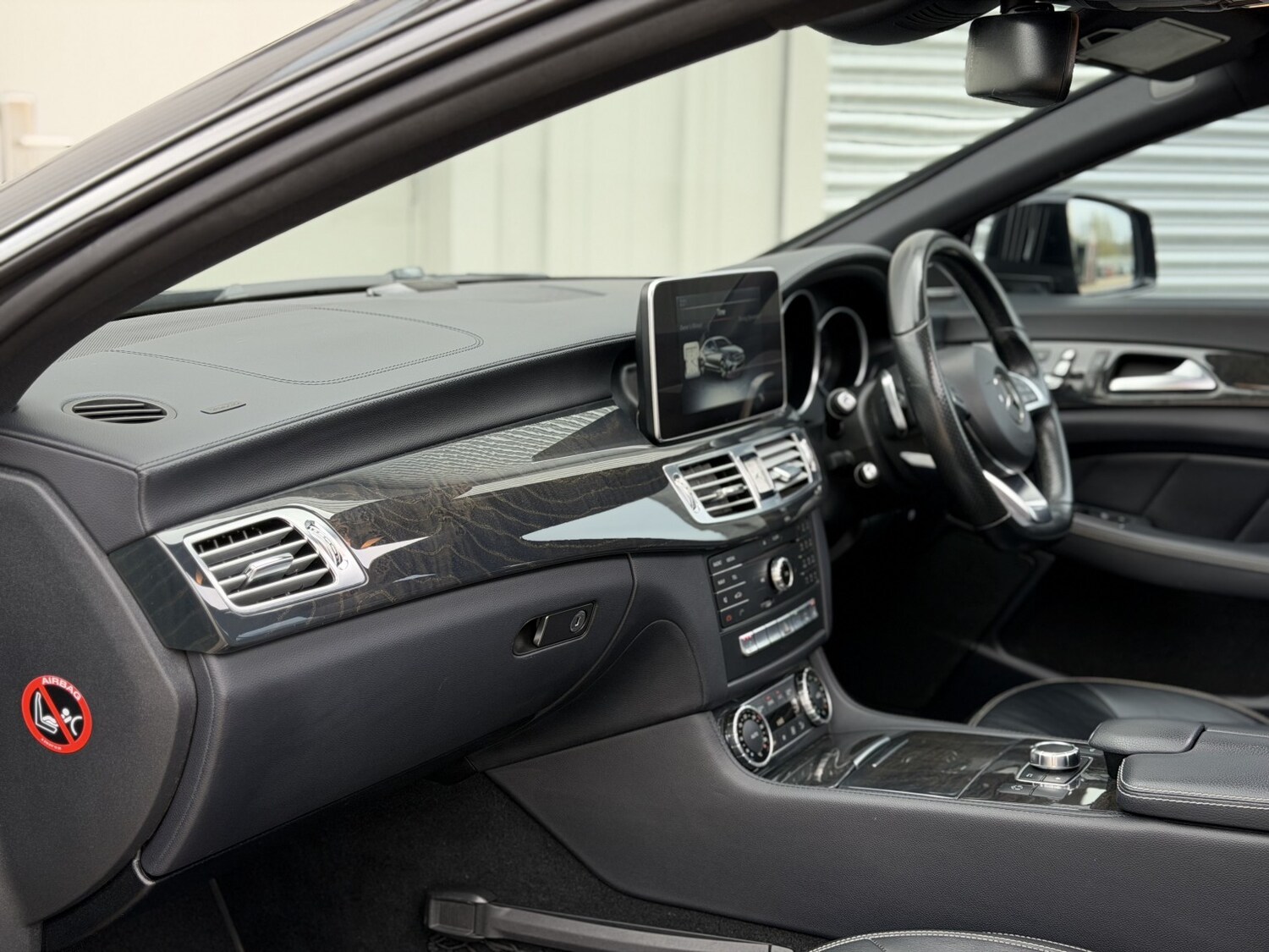 Used Mercedes-Benz CLS 2015 for sale - 77921398: Photo 55