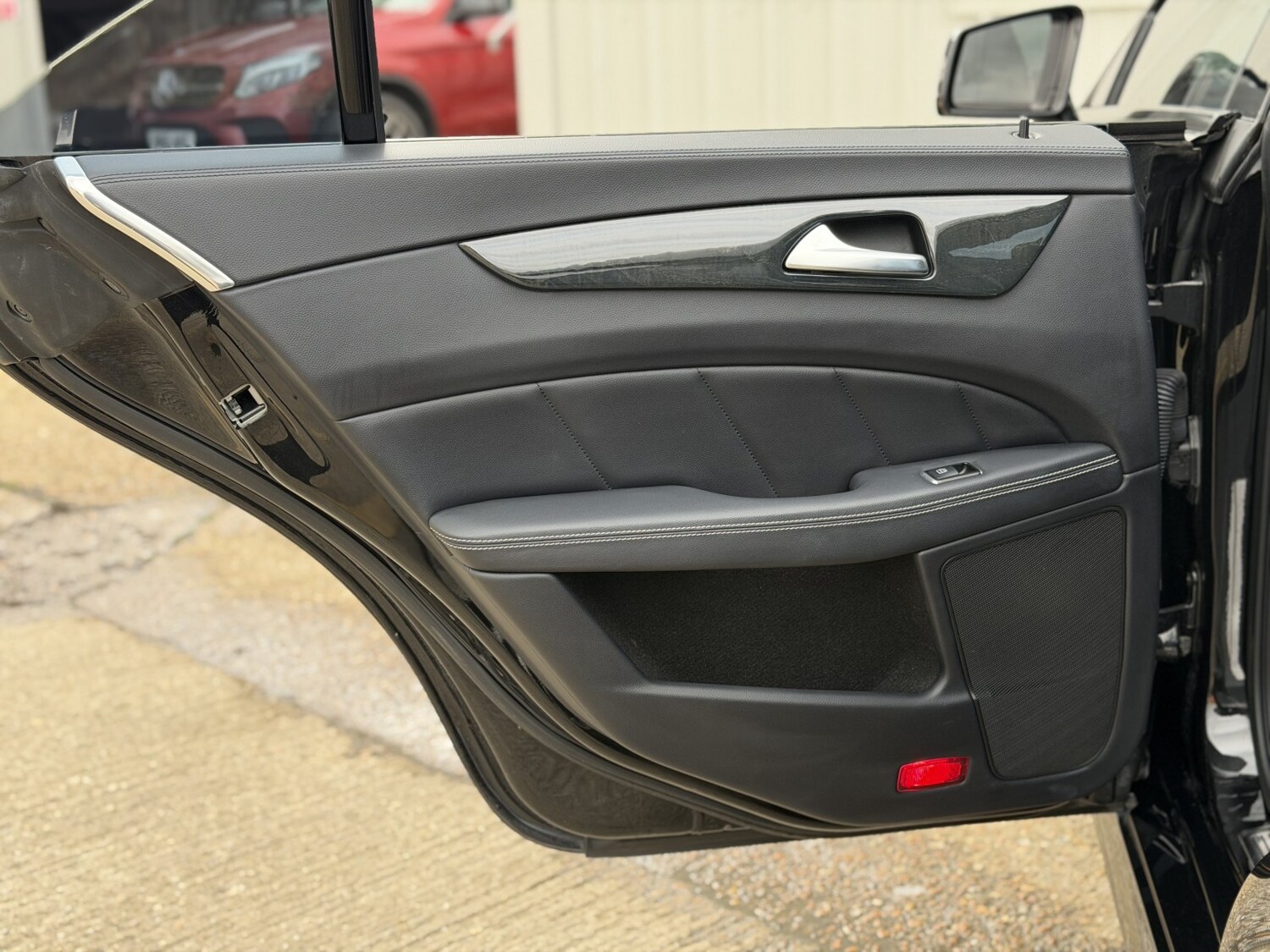 Used Mercedes-Benz CLS 2015 for sale - 77921398: Photo 61