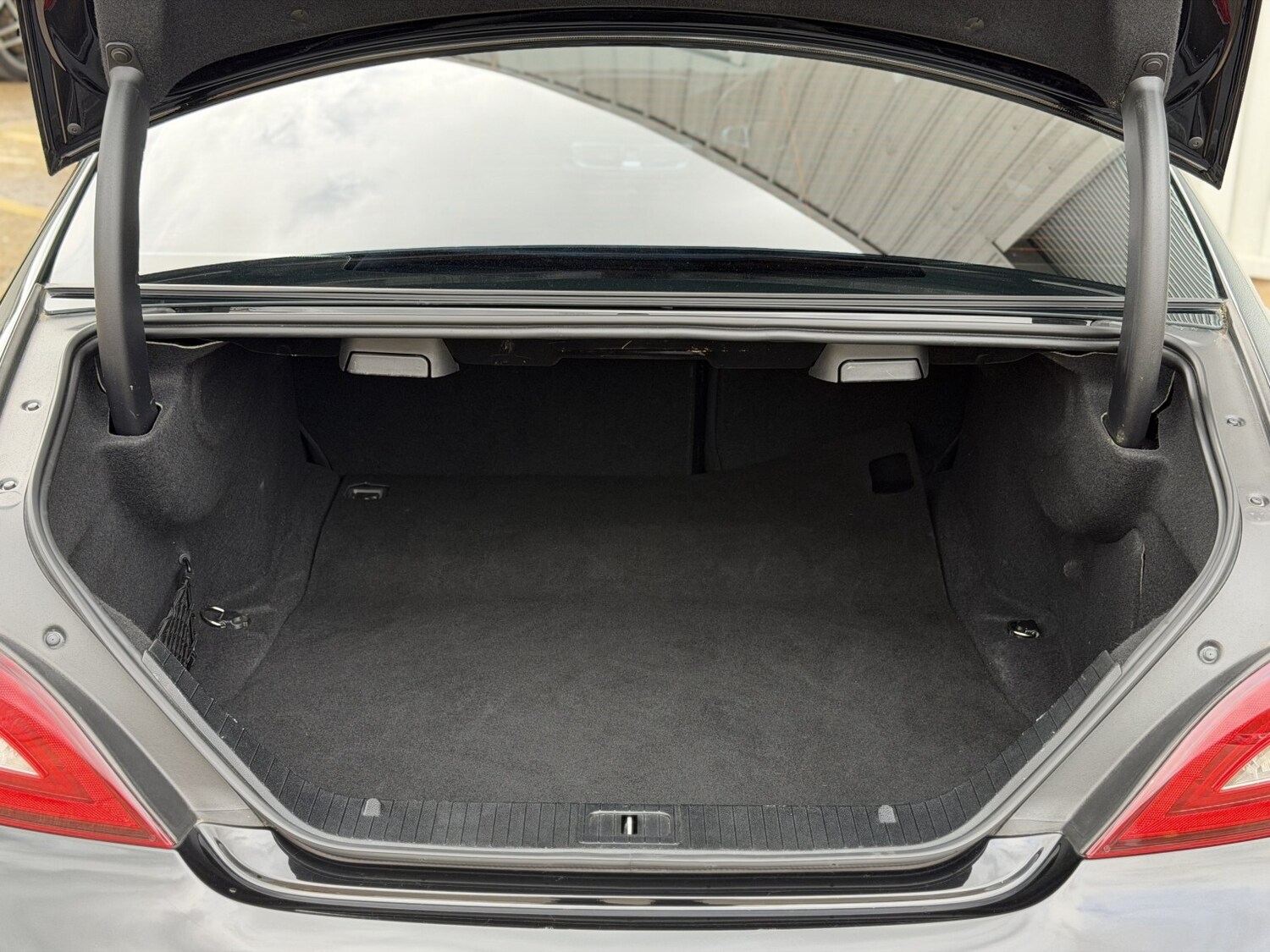 Used Mercedes-Benz CLS 2015 for sale - 77921398: Photo 64