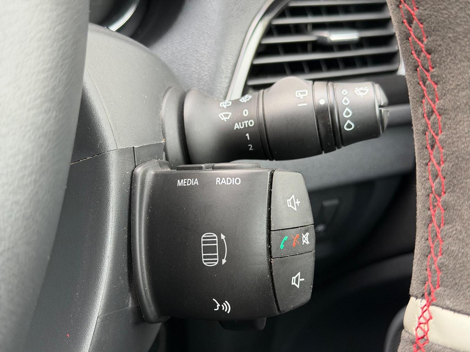 Used Renault Megane 2013 for sale - 76945426: Photo 47