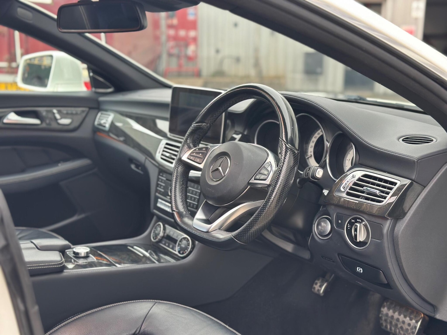 Used Mercedes-Benz CLS 2015 for sale - 76158829: Photo 34