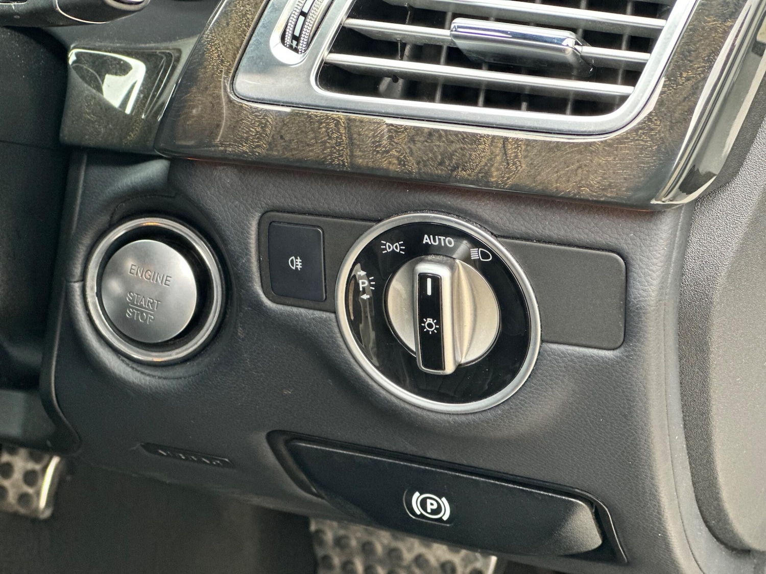 Used Mercedes-Benz CLS 2015 for sale - 76158829: Photo 42