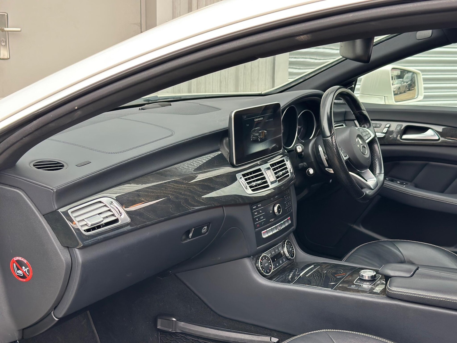 Used Mercedes-Benz CLS 2015 for sale - 76158829: Photo 57