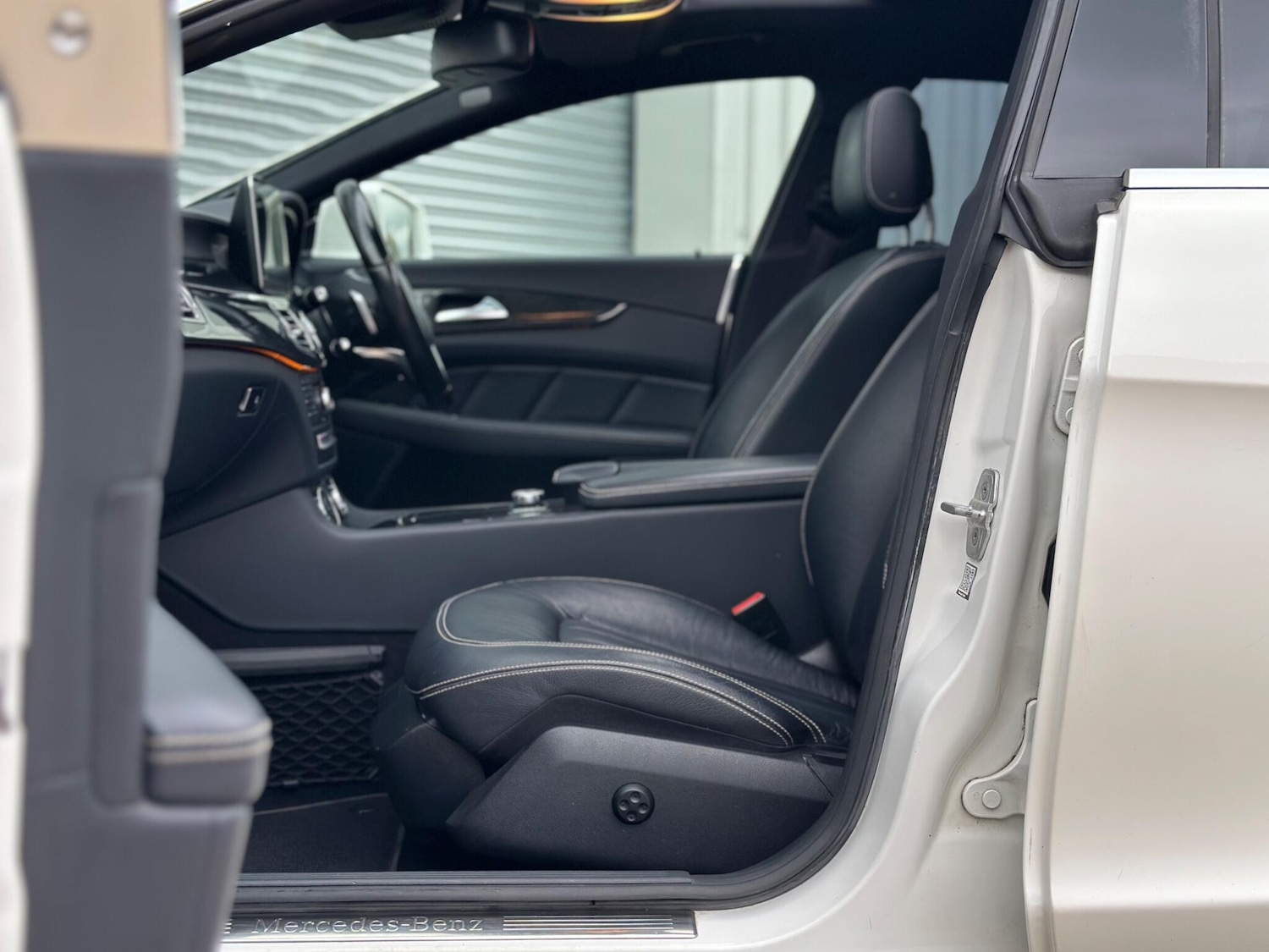 Used Mercedes-Benz CLS 2015 for sale - 76158829: Photo 58