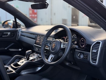 Used Porsche Cayenne 2021 for sale - 77213437: Photo