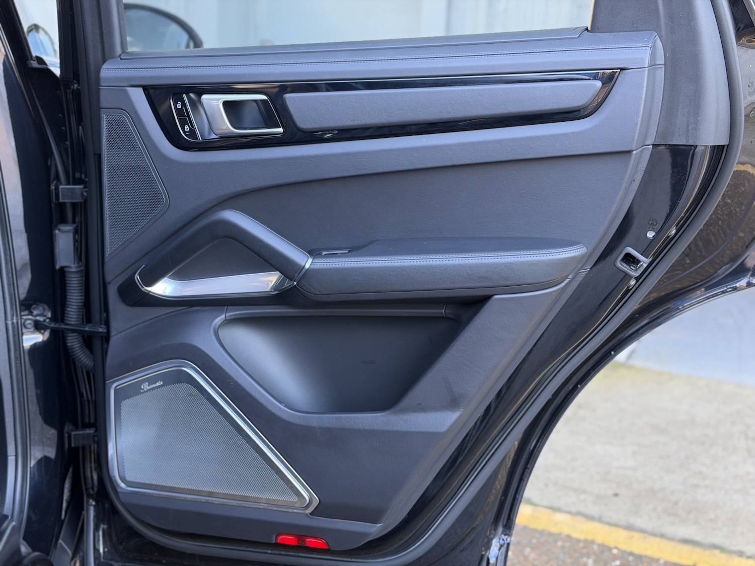 Used Porsche Cayenne 2021 for sale - 77213437: Photo 69