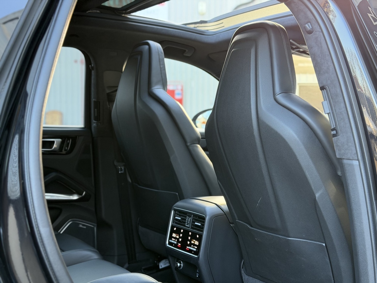 Used Porsche Cayenne 2021 for sale - 77213437: Photo 70