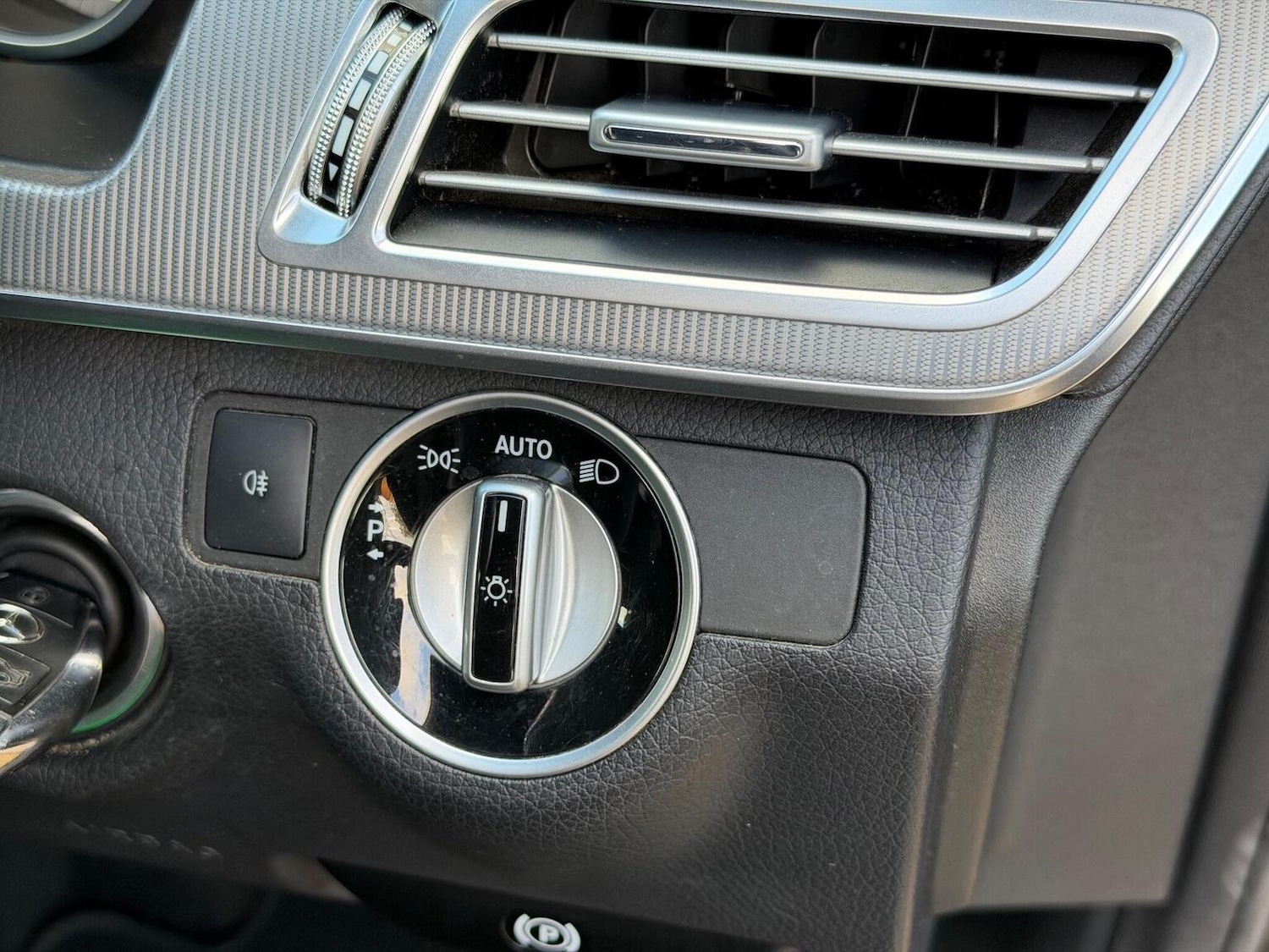 Used Mercedes-Benz E Class 2014 for sale - 77118534: Photo 38