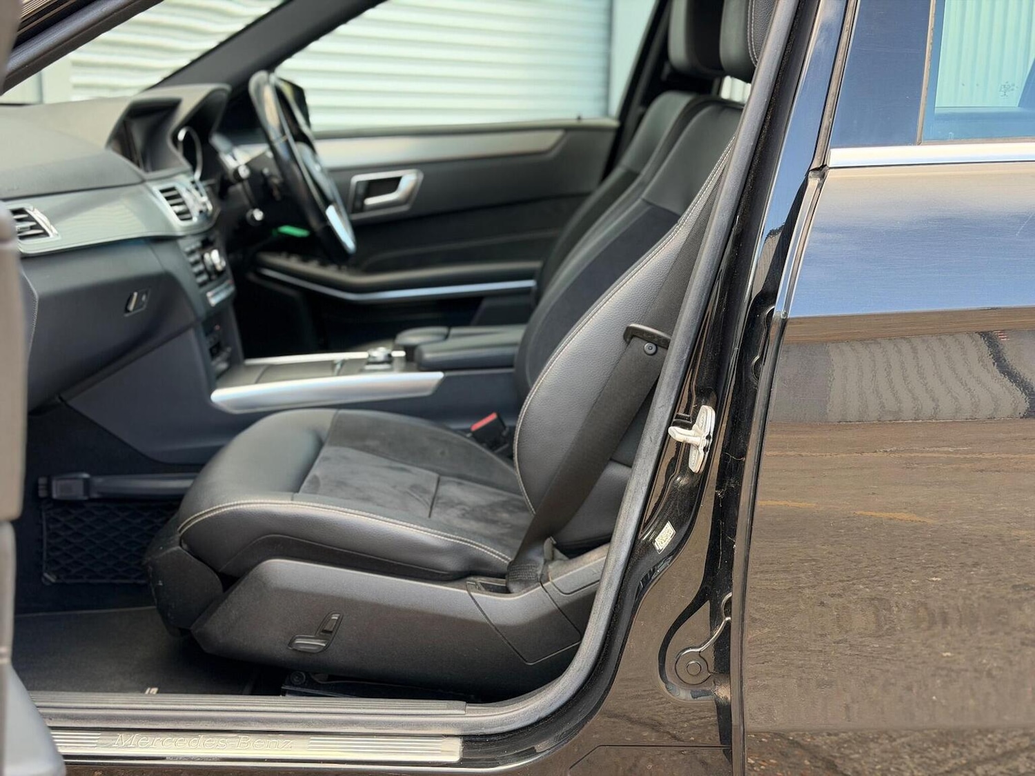 Used Mercedes-Benz E Class 2014 for sale - 77118534: Photo 53