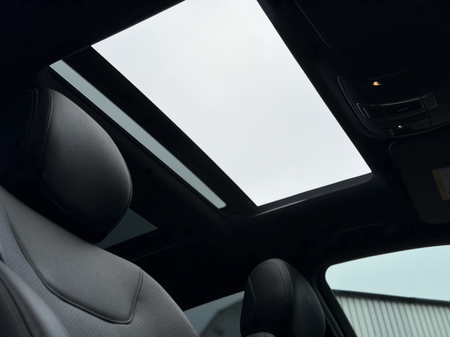 Used Mercedes-Benz GLE 2018 for sale - 76945420: Photo 3