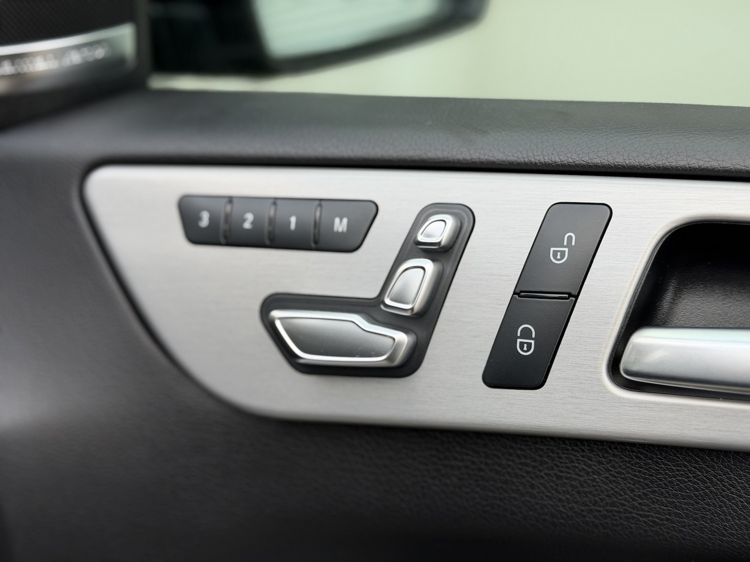 Used Mercedes-Benz GLE 2018 for sale - 76945420: Photo 38