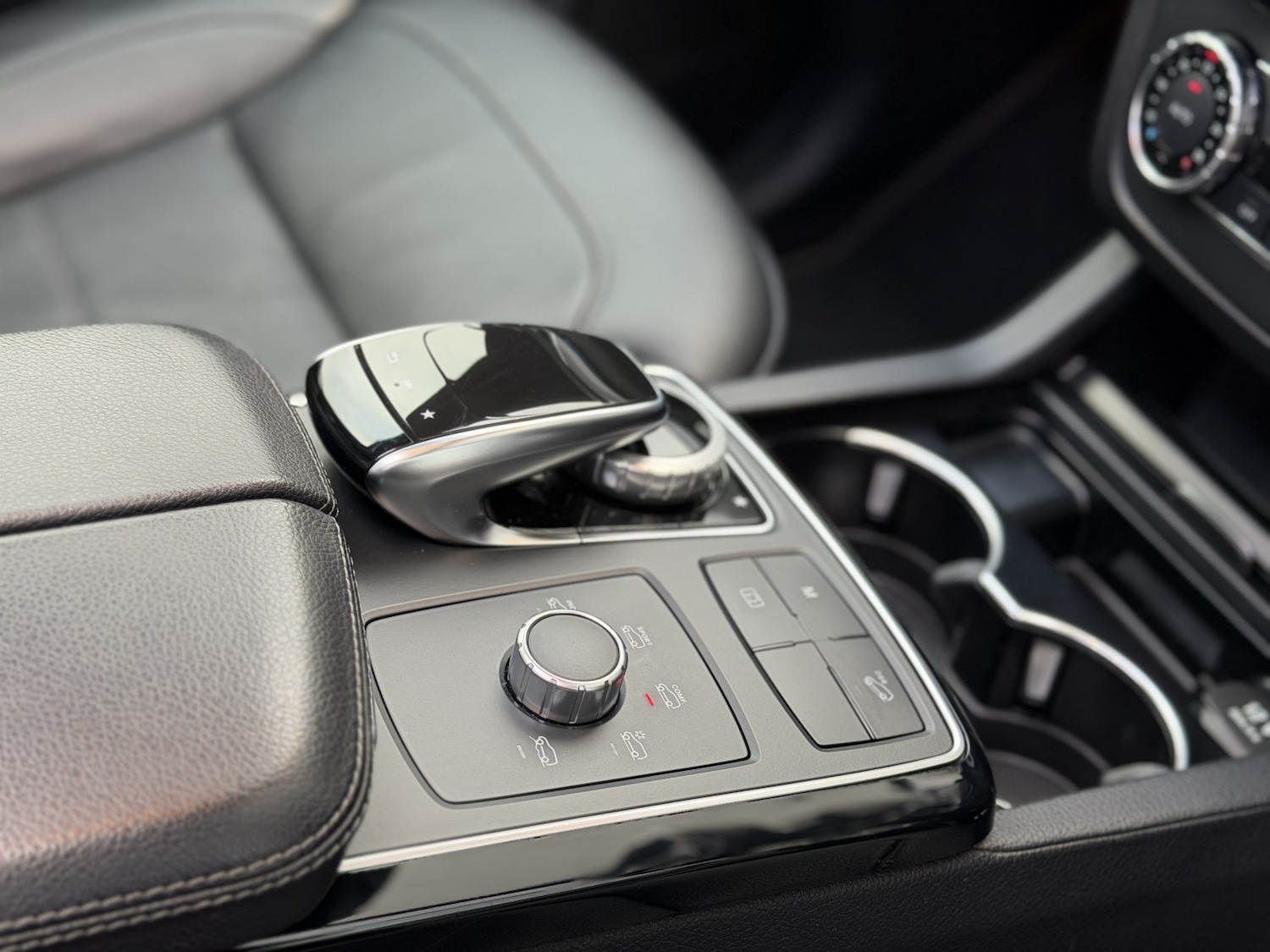 Used Mercedes-Benz GLE 2018 for sale - 76945420: Photo 55