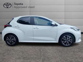 Used Toyota Yaris 2022 for sale - 74701006: Photo