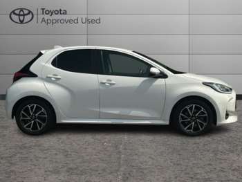 Used Toyota Yaris 2022 for sale - 74848963: Photo