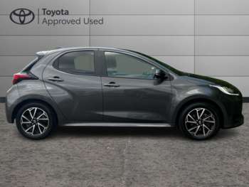 Used Toyota Yaris 2022 for sale - 74899311: Photo