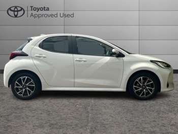Used Toyota Yaris 2023 for sale - 74750187: Photo
