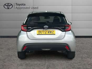 Used Toyota Yaris 2022 for sale - 74935829: Photo