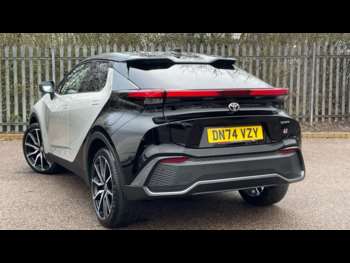Used Toyota C-HR 2024 for sale - 74574201: Photo