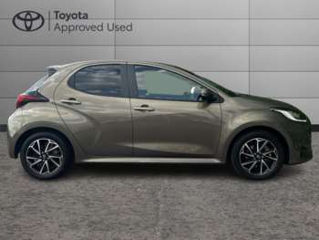 Used Toyota Yaris 2022 for sale - 74934717: Photo