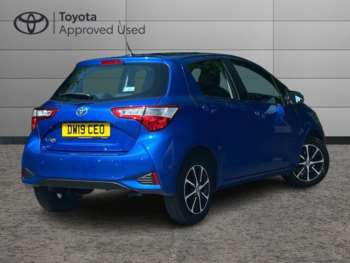 Used Toyota Yaris 2019 for sale - 74920670: Photo