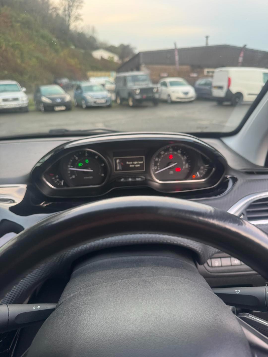 Used Peugeot 2008 2014 for sale - 76919155: Photo 8