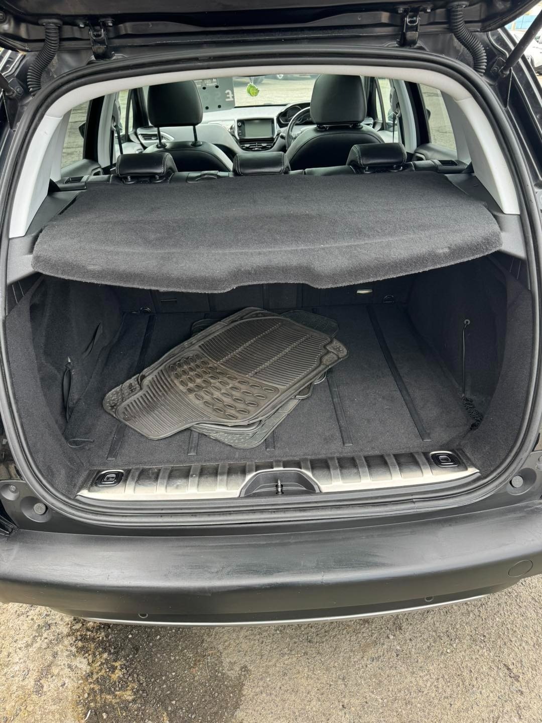 Used Peugeot 2008 2014 for sale - 77931663: Photo 12