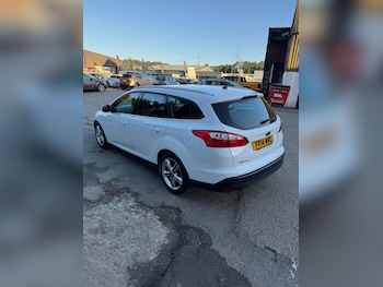 Used Ford Focus 2014 for sale - 76076158: Photo 4